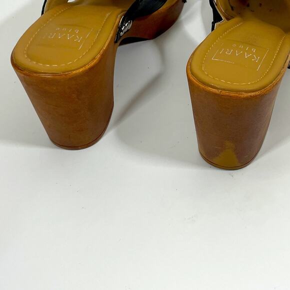 Kari Blue Strap Sandals Black Nail Head Accents Size 9 - Picture 14 of 15